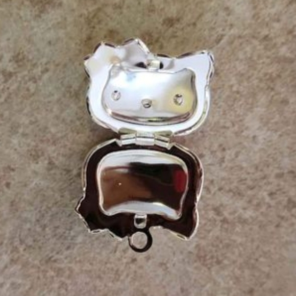 New 925 stamped Hello kitty Locket and Bracelet set - Picture 8 of 16